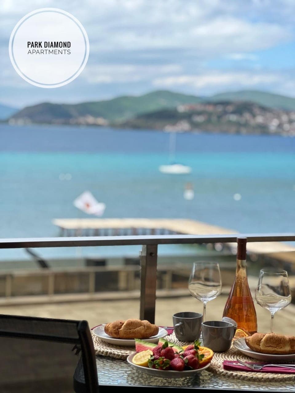 Balcony/Terrace, Lake view