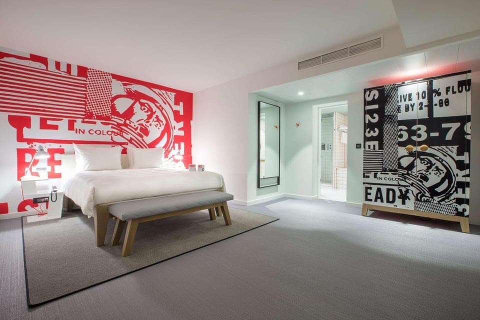 Photo of the whole room, On site