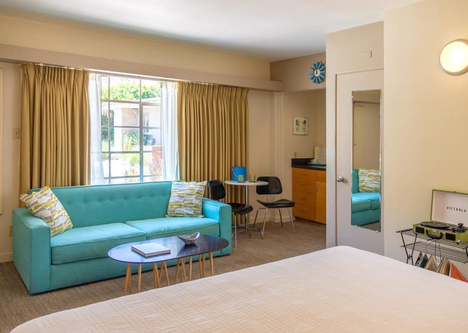 Bed, View (from property/room), Seating area, Mountain view, Pool view, Inner courtyard view