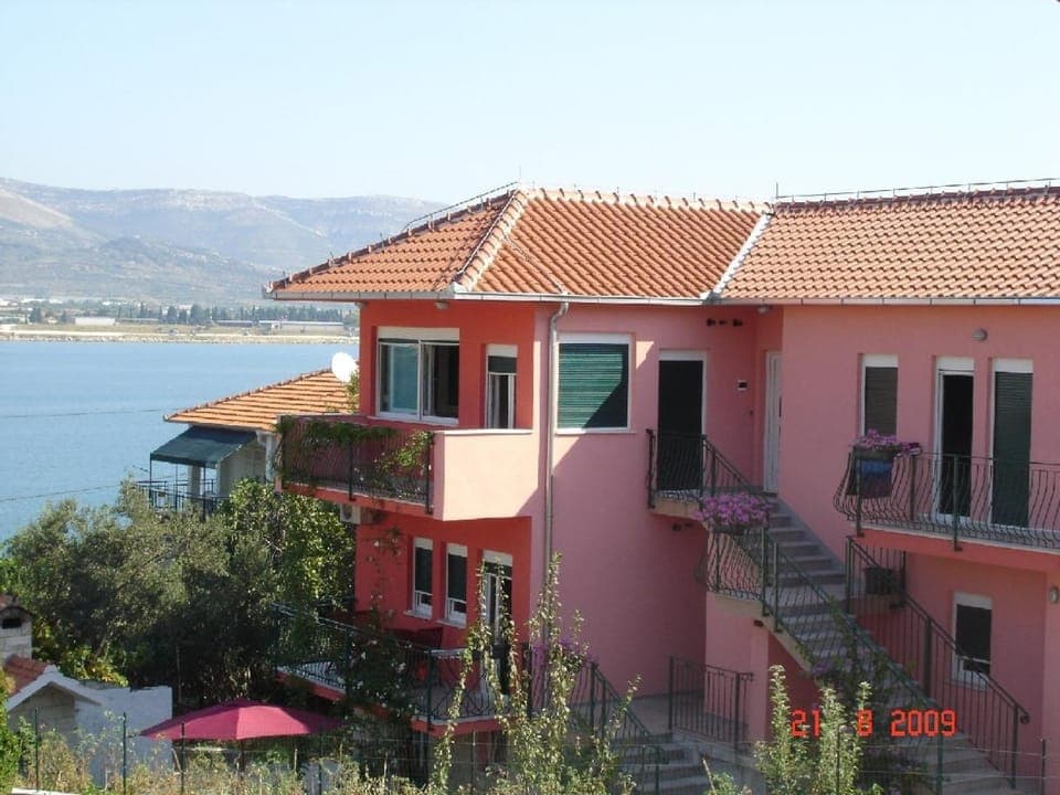 Facade/entrance, Neighbourhood, Bird's eye view, Garden, Balcony/Terrace, Sea view