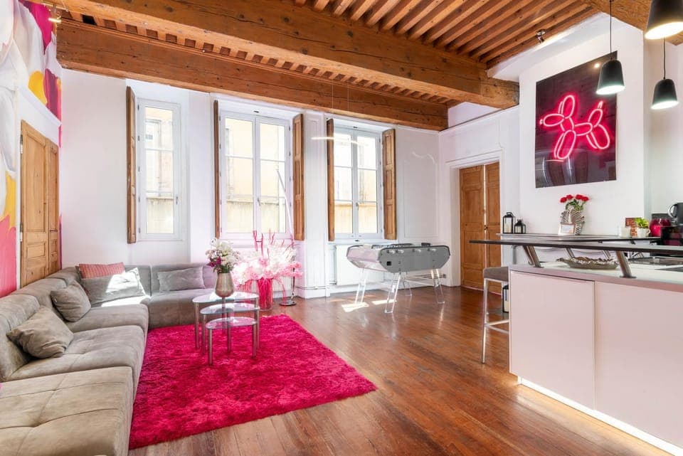 Living room, Seating area, Dining area