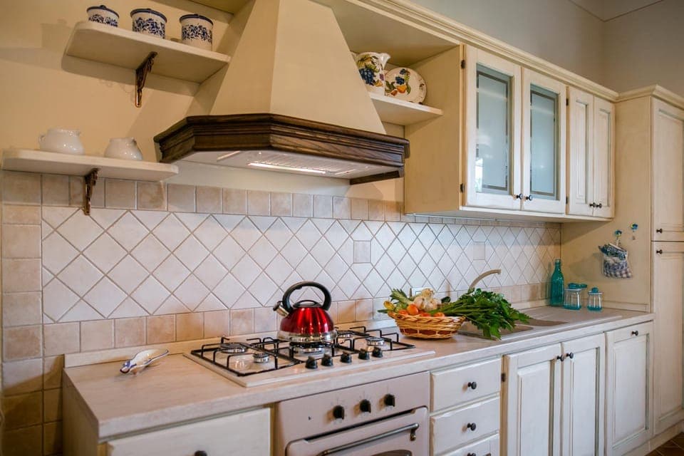 Kitchen or kitchenette, Decorative detail