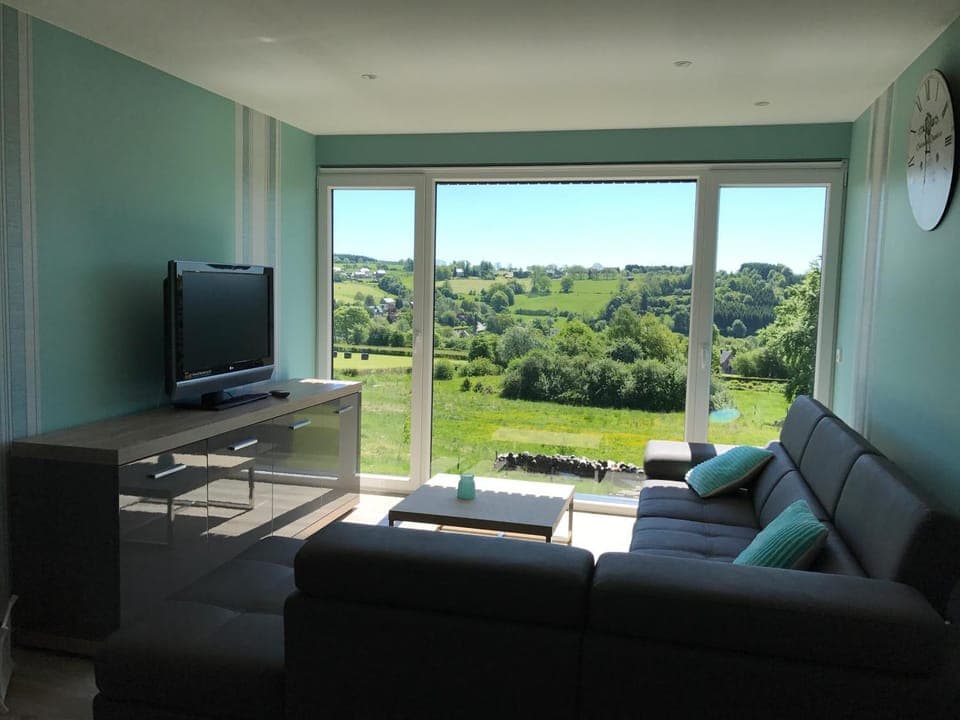 Living room, Mountain view