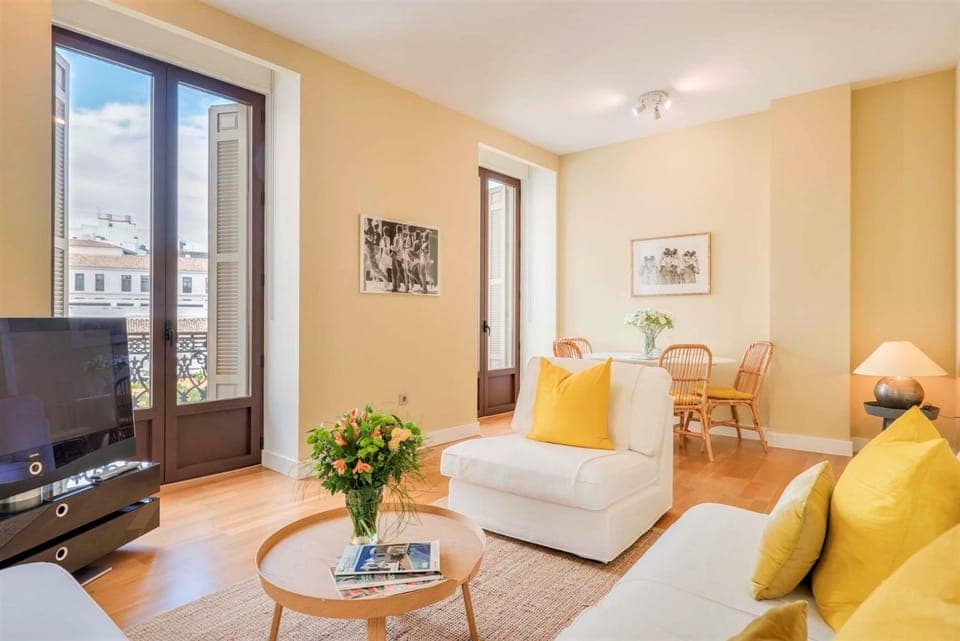 Communal lounge/ TV room, Living room