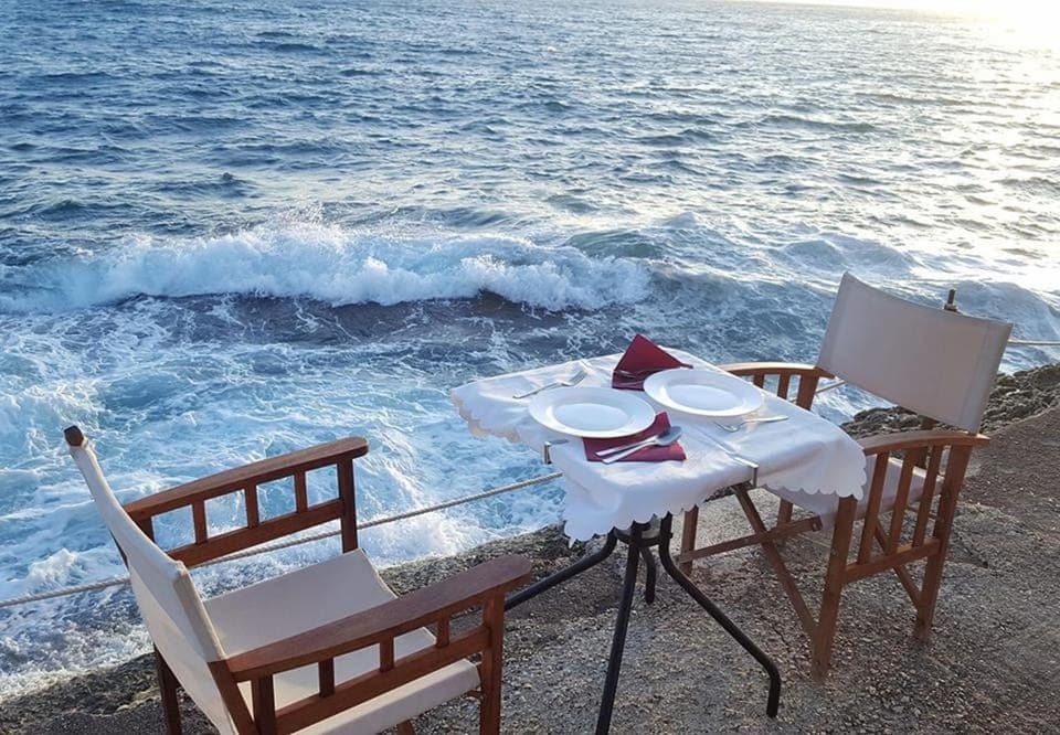 Restaurant/places to eat, View (from property/room), Sea view