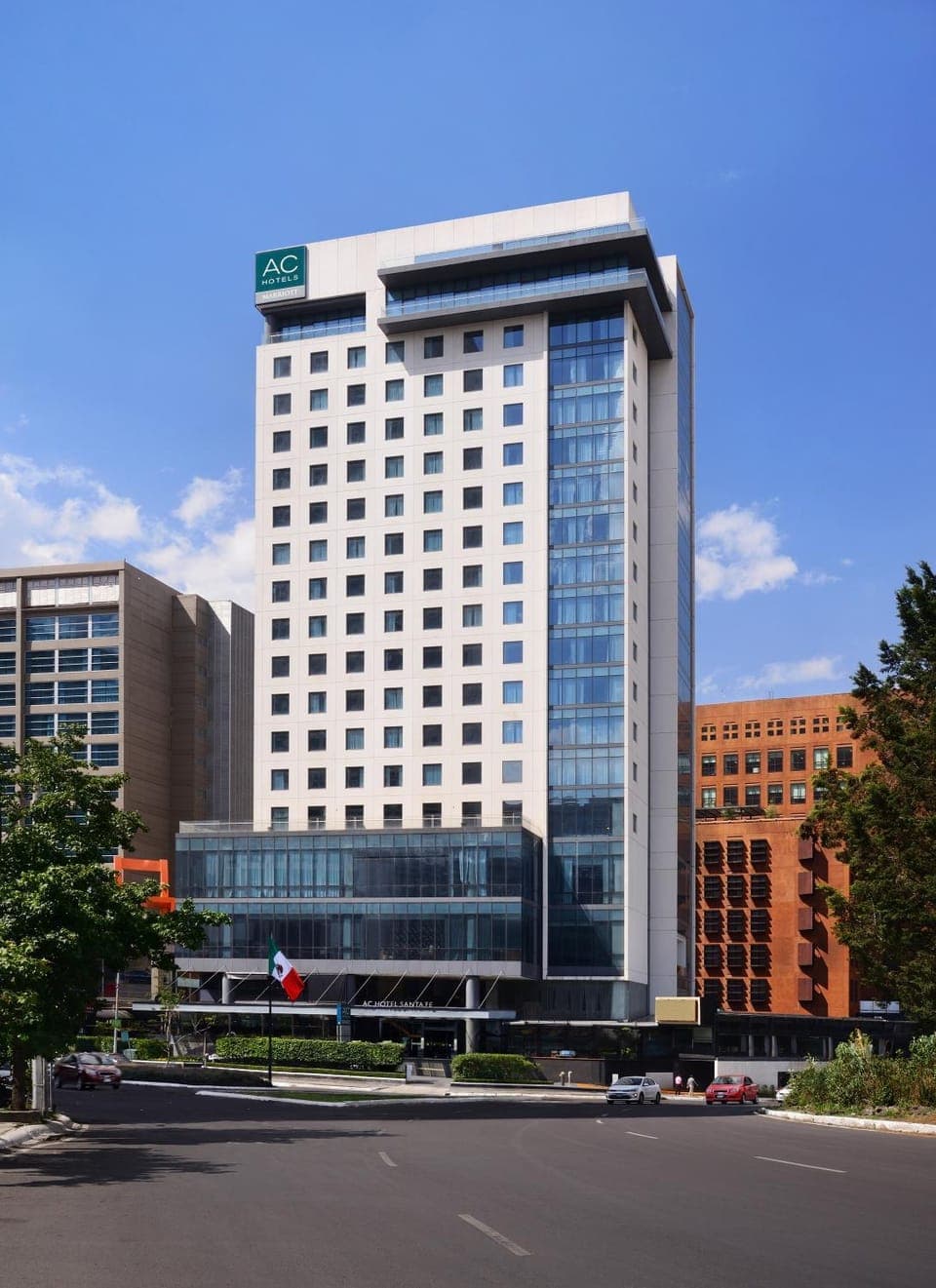 Property building, Facade/entrance, City view, Location