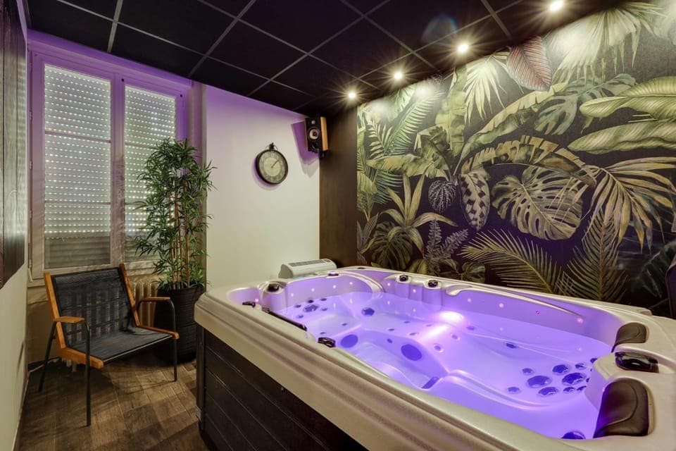 Hot Tub, Spa and wellness centre/facilities, Spa and wellness centre/facilities