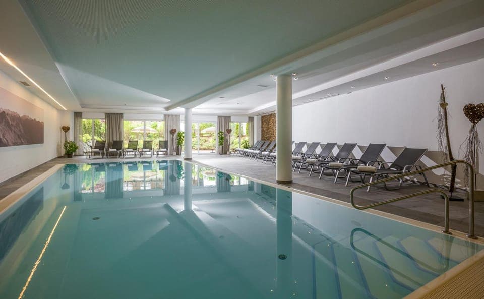 Swimming pool, Swimming pool