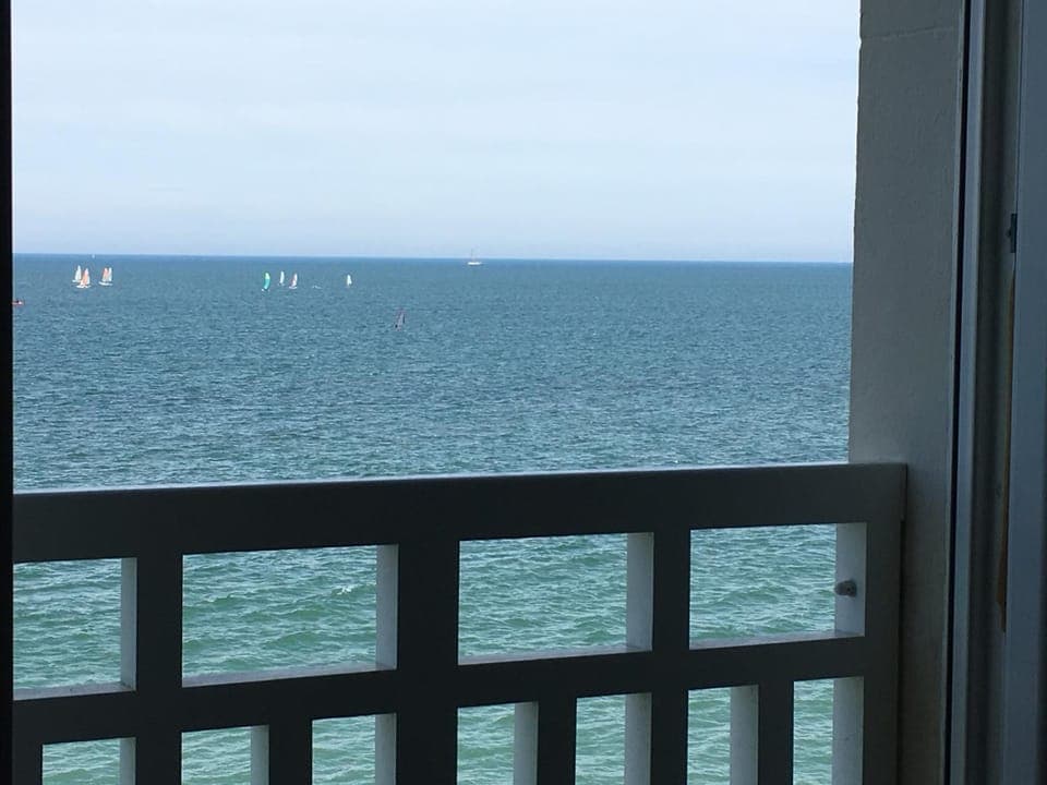 Neighbourhood, Living room, Sea view