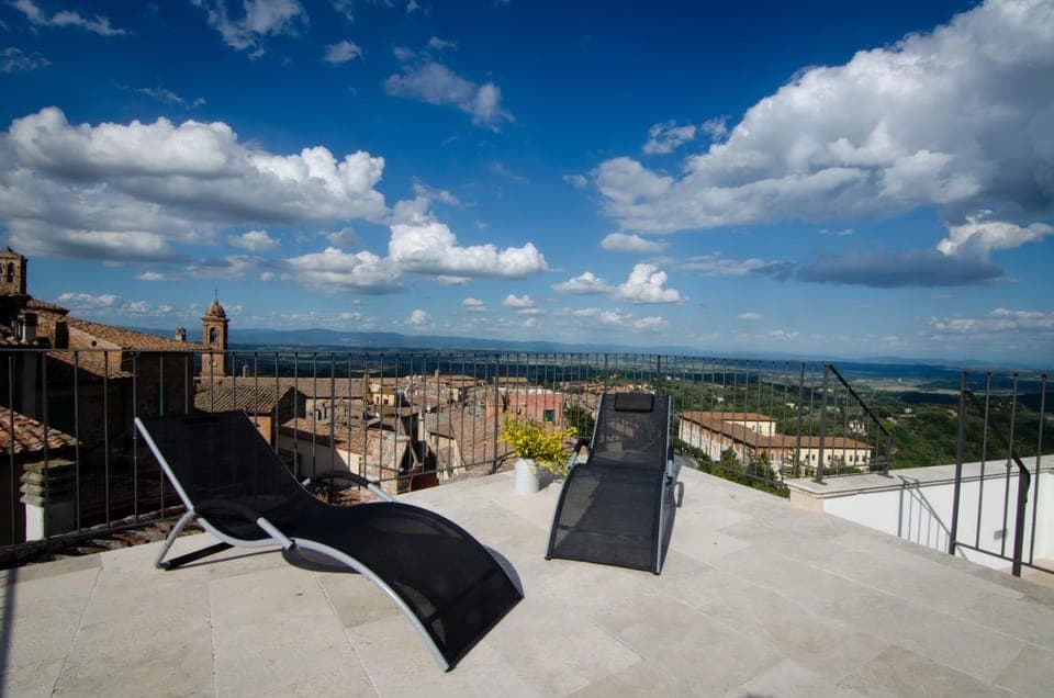 Balcony/Terrace, Landmark view
