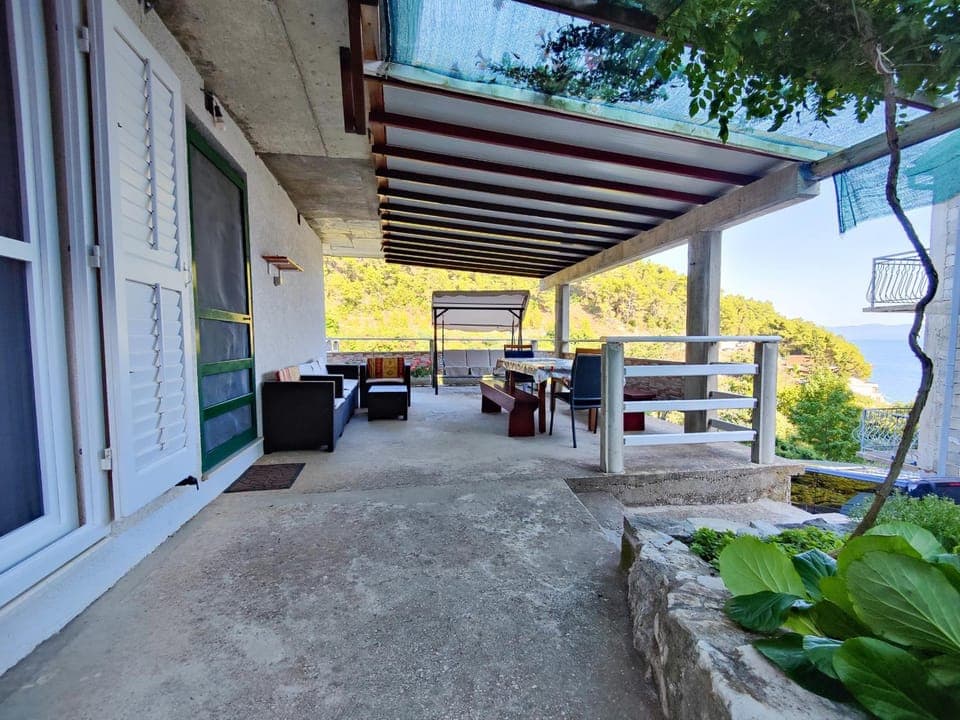 Property building, Balcony/Terrace