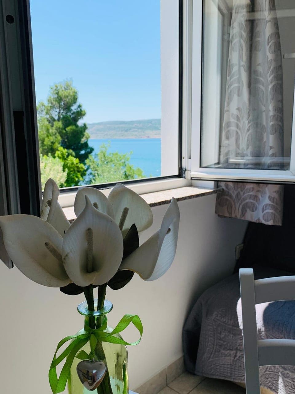 View (from property/room), Living room, Seating area