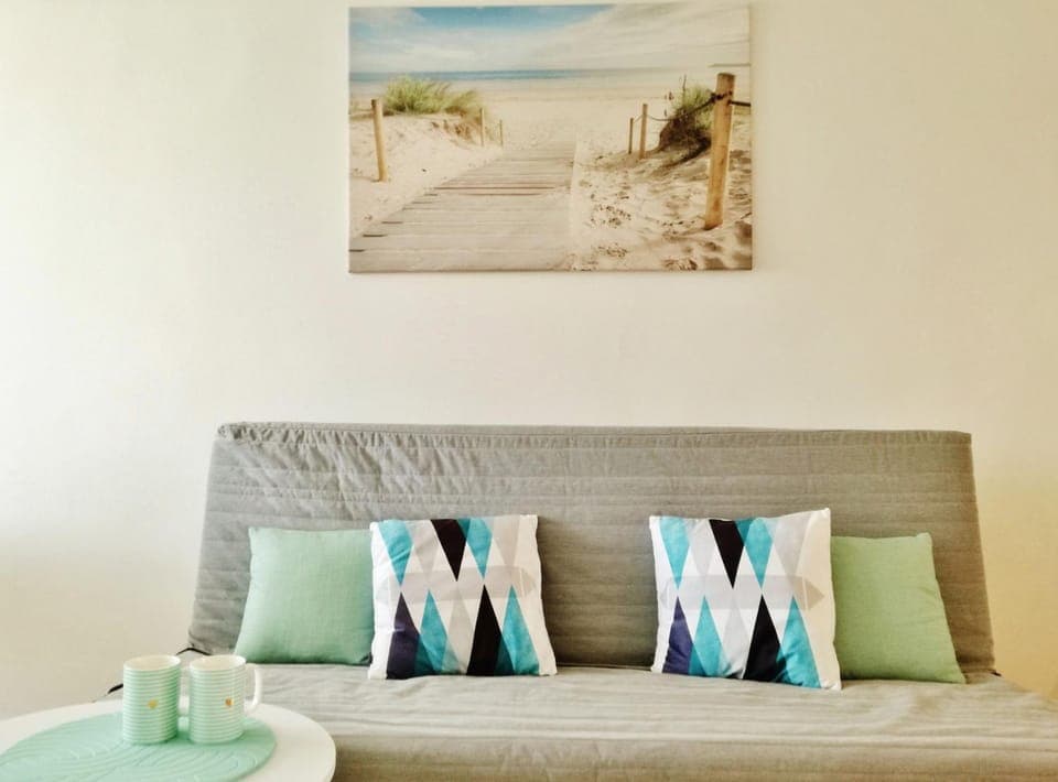 Living room, Photo of the whole room