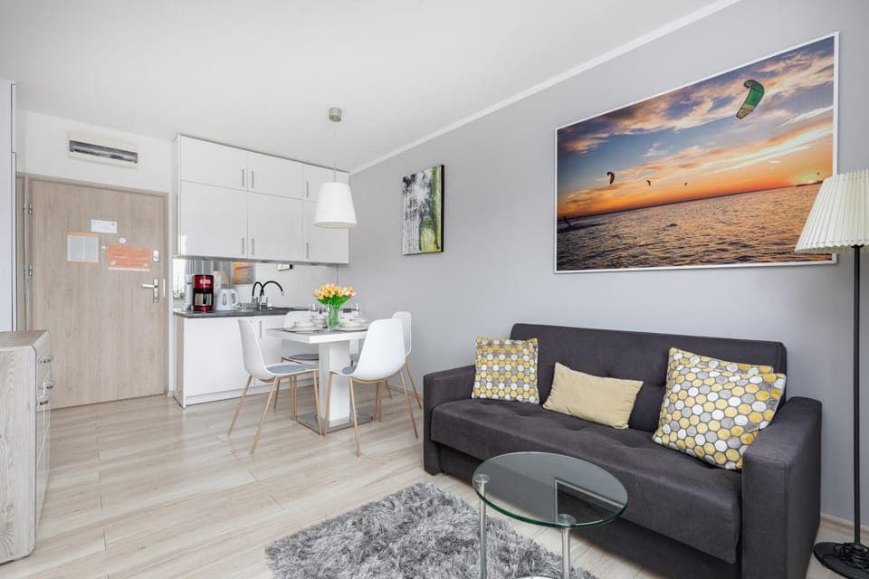 Kitchen or kitchenette, Living room, Seating area