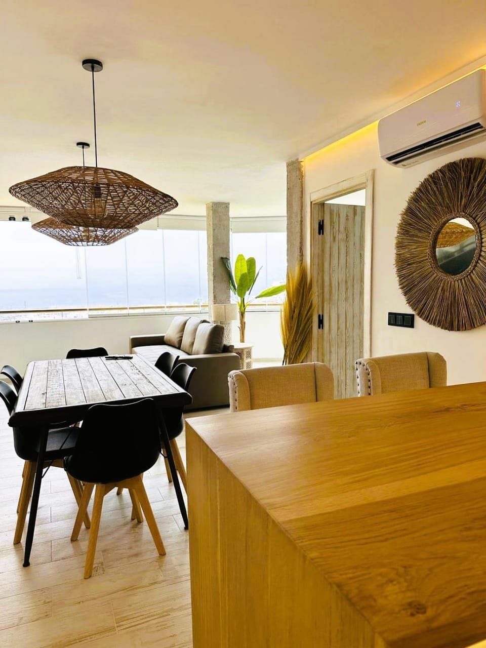 Living room, Dining area