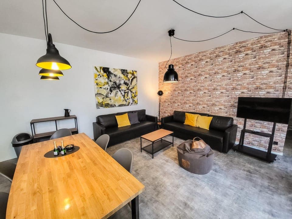 Living room, Seating area, Dining area