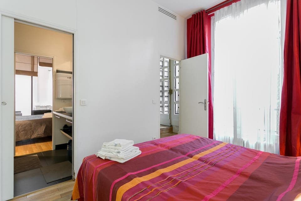 Bed, Photo of the whole room, Bedroom, towels, wardrobe