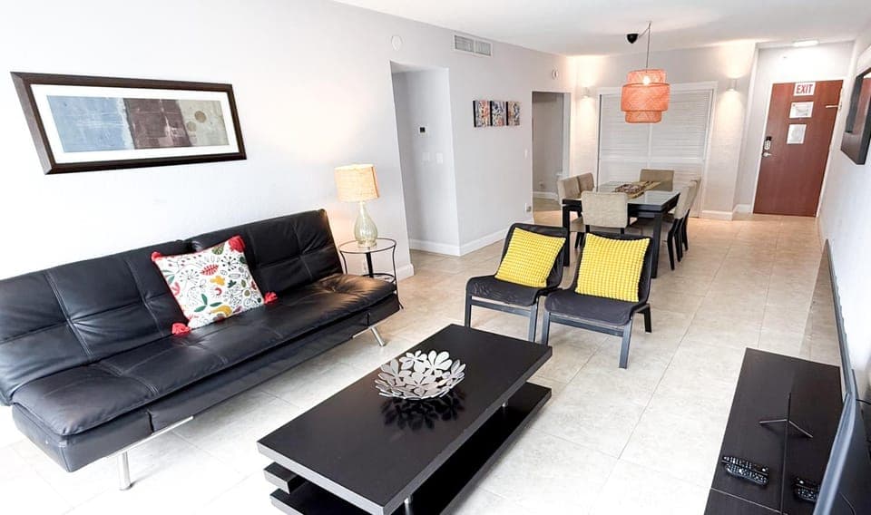 Living room, Dining area