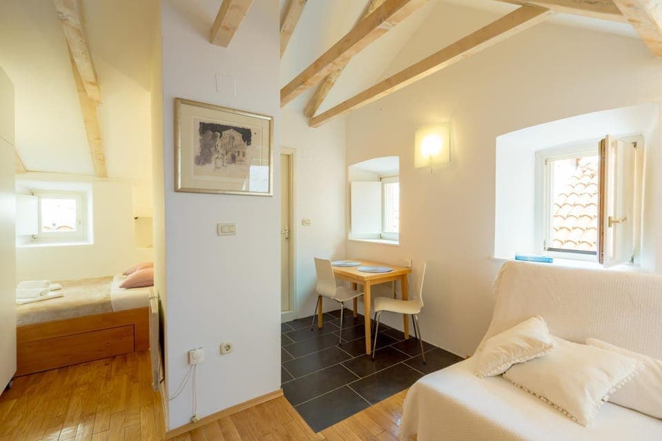 Living room, Dining area, Bedroom