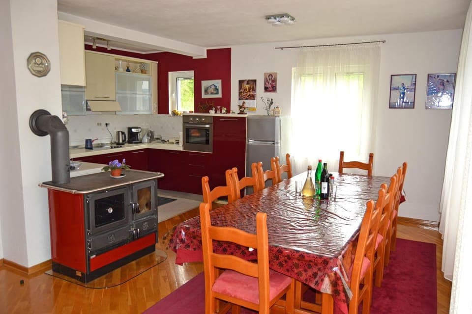 Dining area, Communal kitchen