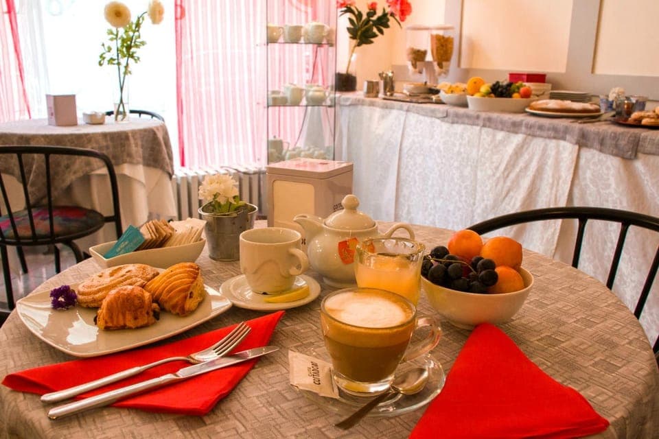 Food and drinks, Buffet breakfast