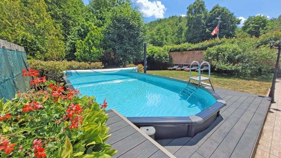 Shower, Summer, Garden, Garden view, Swimming pool, sunbed