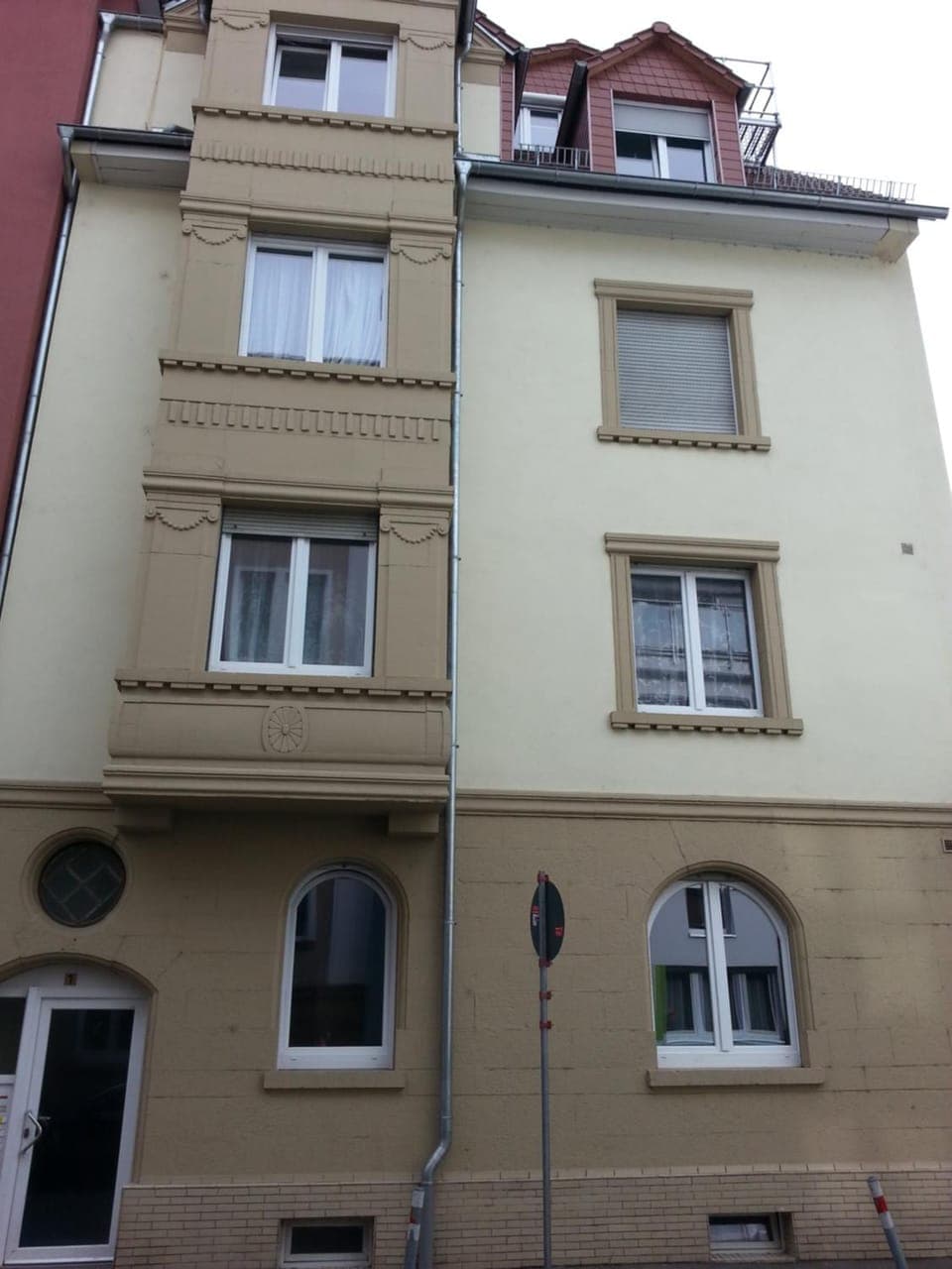 Property building, Facade/entrance, Day