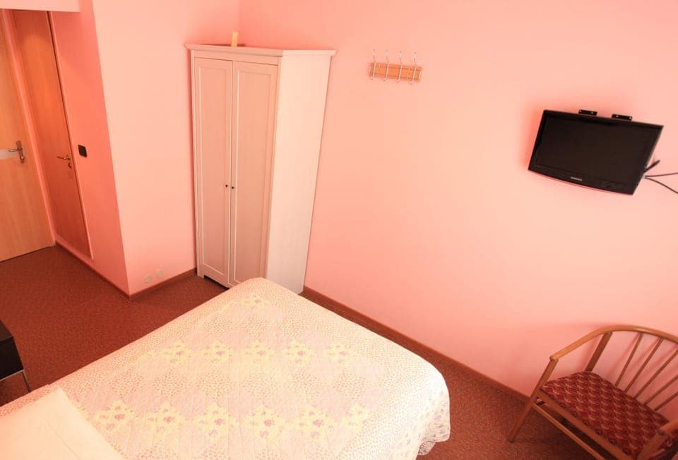 Bed, TV and multimedia