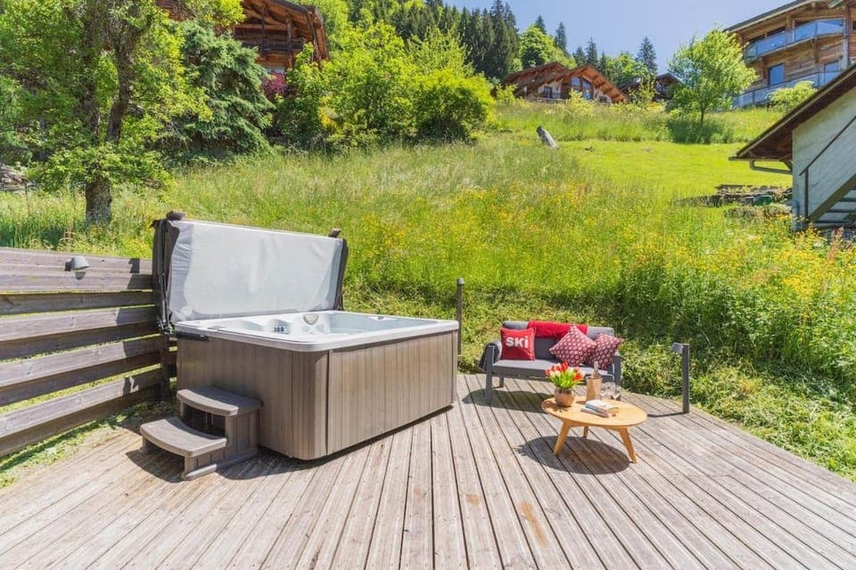 Garden, Hot Tub, Spa and wellness centre/facilities