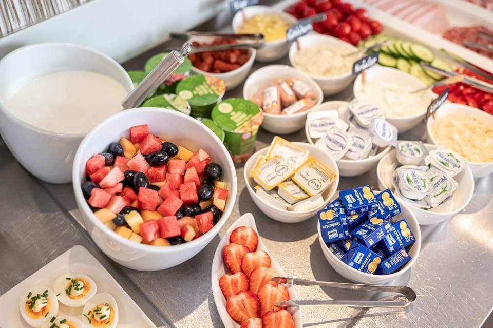 Food and drinks, Food, Breakfast, Continental breakfast, Buffet breakfast