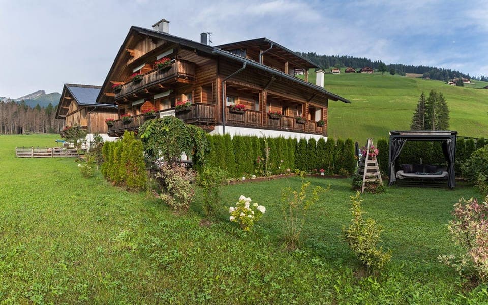 Property building, Day, Garden