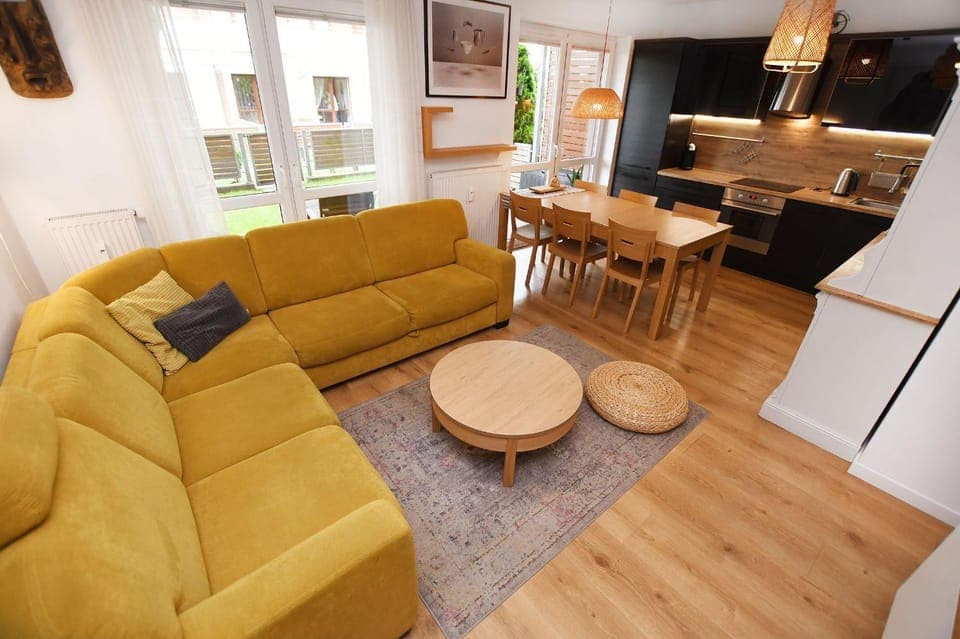 Kitchen or kitchenette, Living room, Seating area