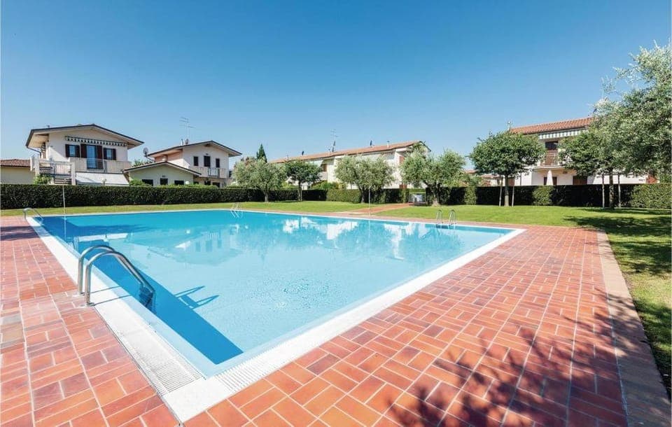 Property building, Pool view, Swimming pool