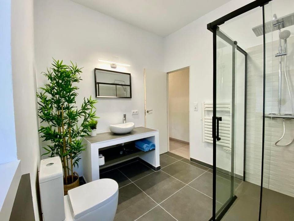 Shower, Toilet, Bathroom