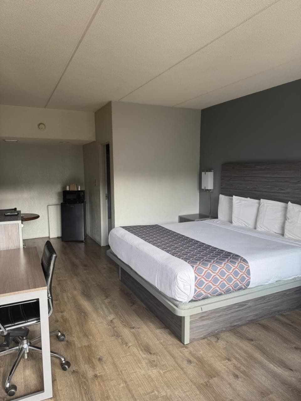 Bed, Photo of the whole room