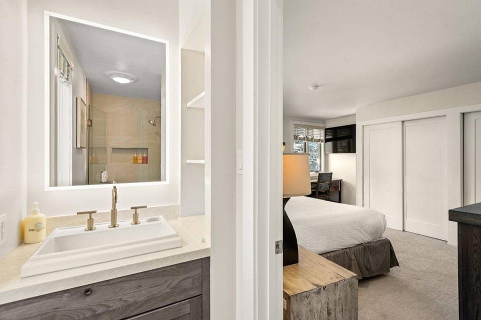 Bathroom, Bedroom
