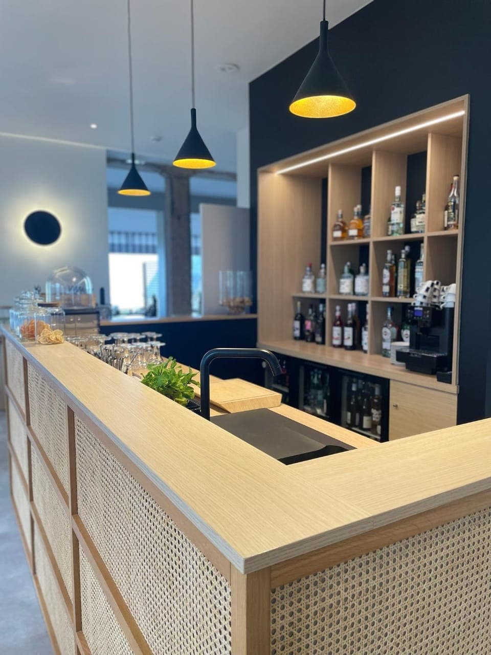 Lounge or bar, Drinks