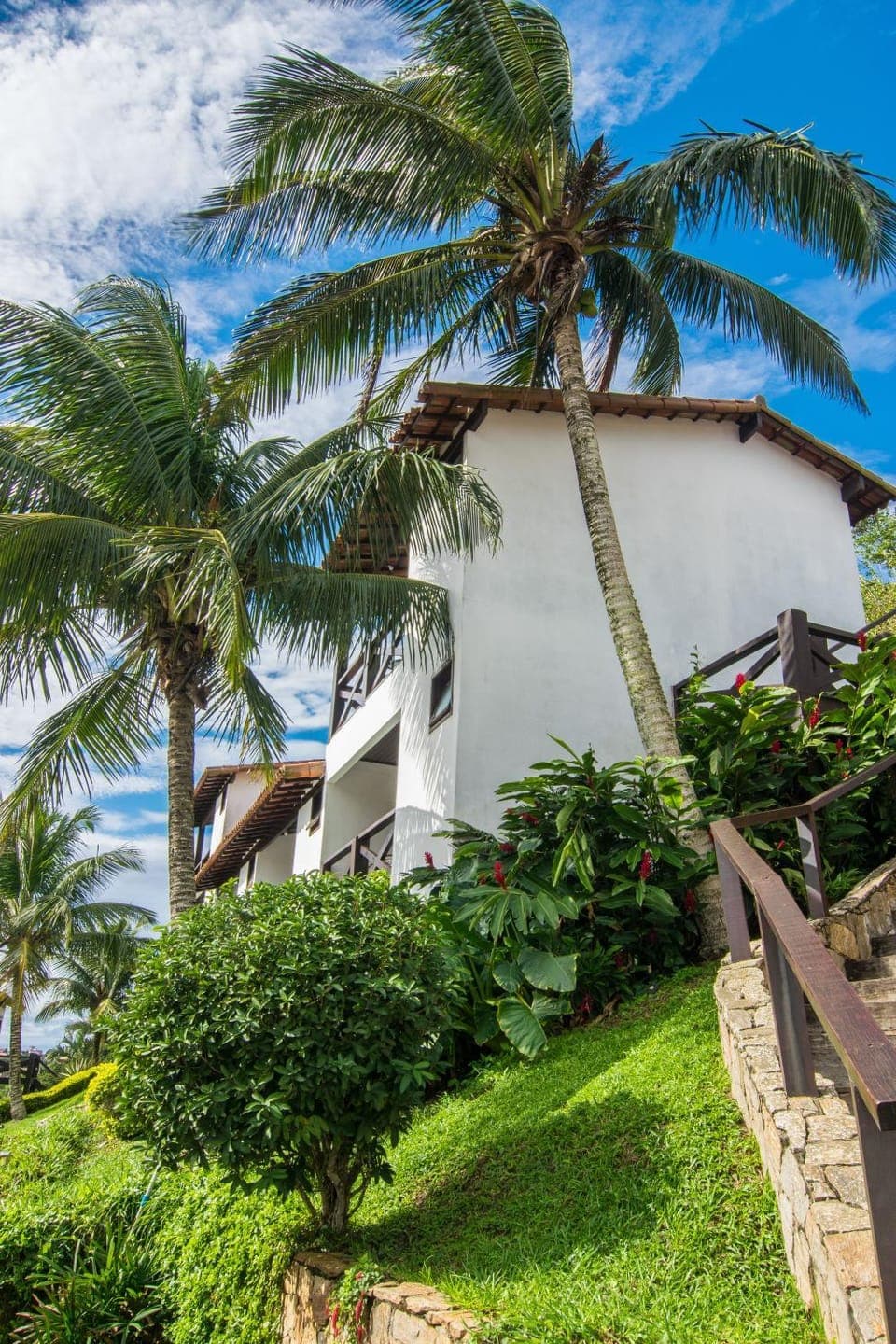 Facade/entrance, Garden view