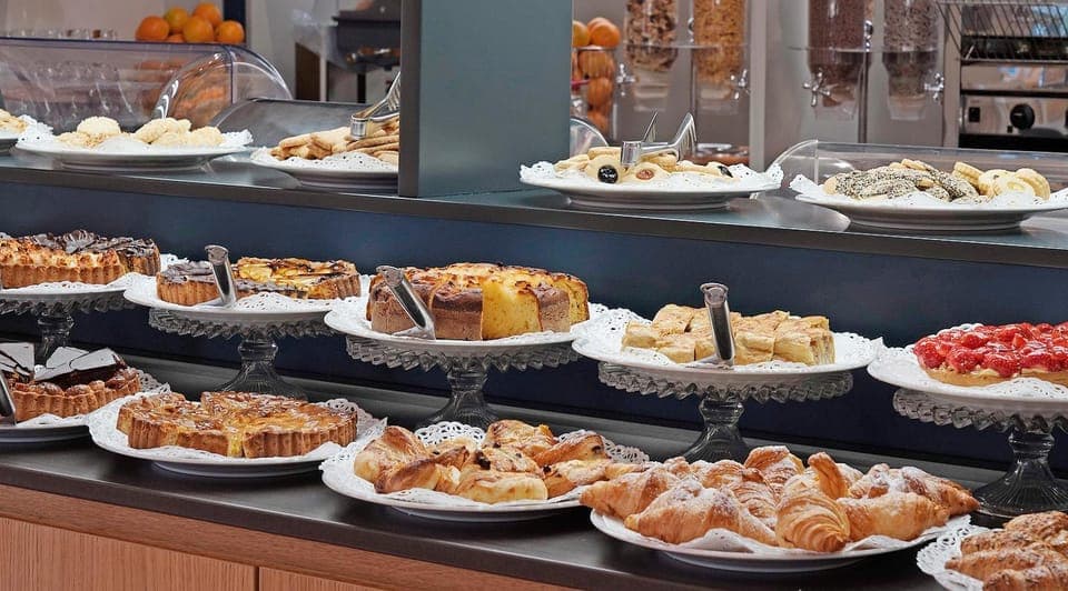 Breakfast, Buffet breakfast