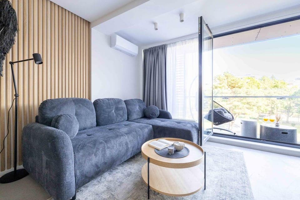 Seating area, air conditioner