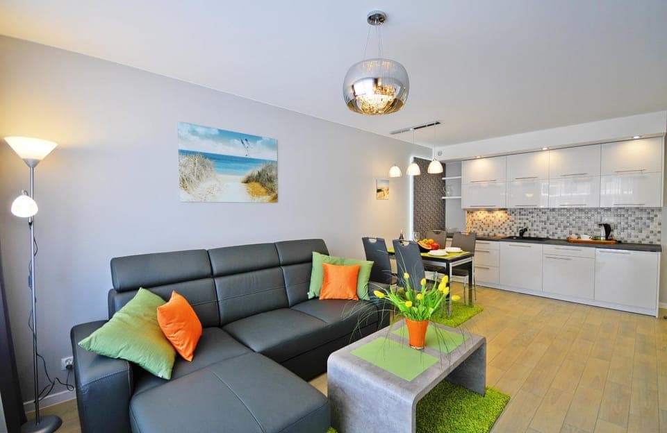 Coffee/tea facilities, Kitchen or kitchenette, Living room, Seating area, Dining area