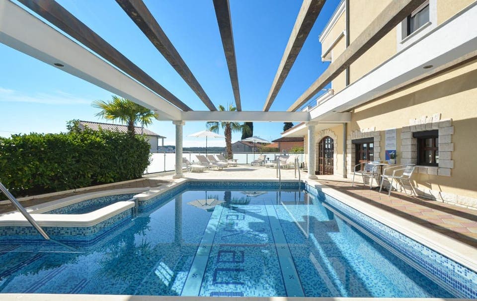 Pool view, Swimming pool