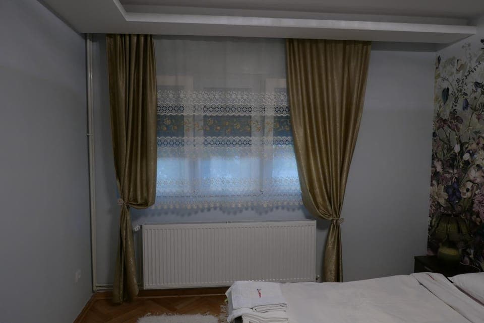 Photo of the whole room, Decorative detail, Bedroom, On site