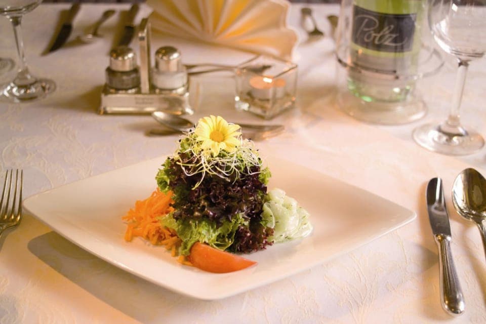 Food and drinks, Food