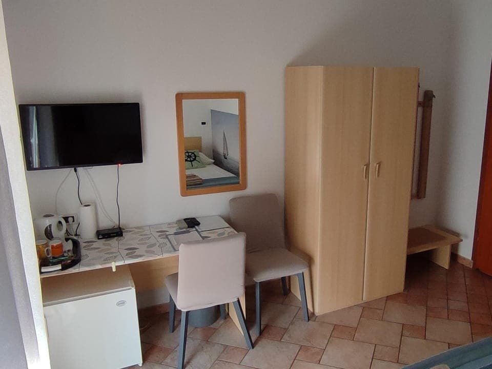 TV and multimedia, wardrobe