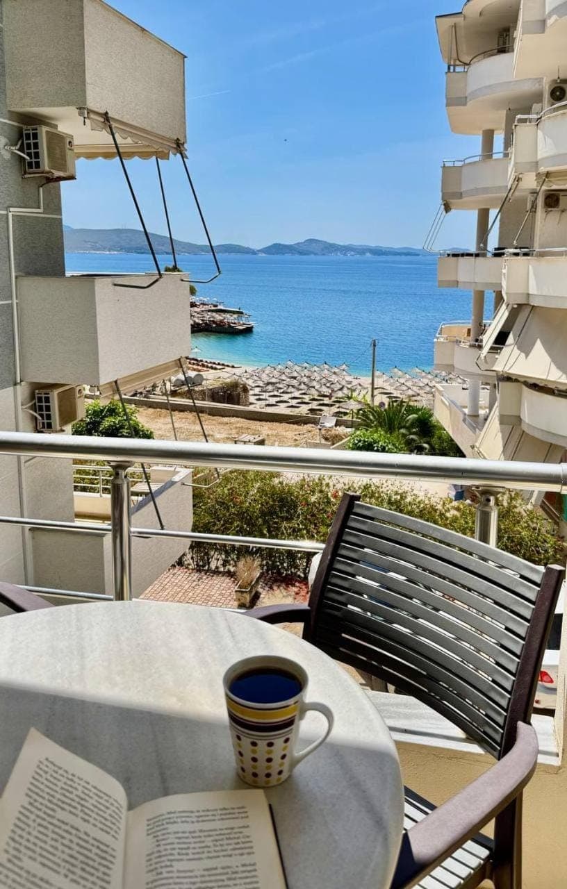 Patio, Day, Natural landscape, View (from property/room), Balcony/Terrace, Seating area, Dining area, Beach, Sea view