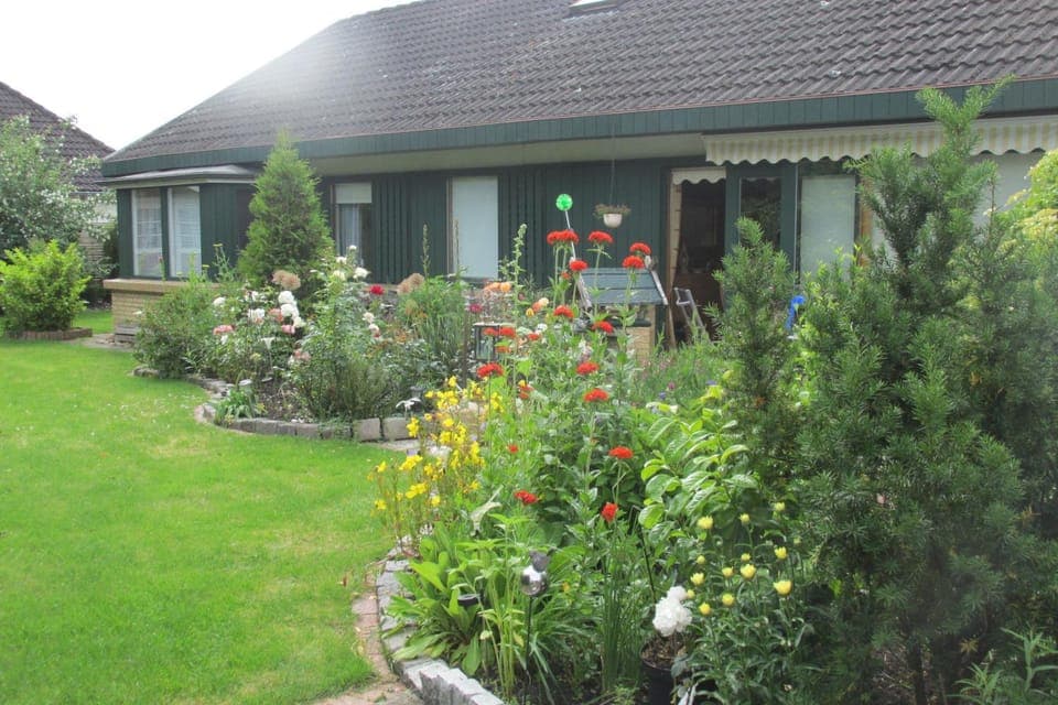 Property building, Garden, Garden