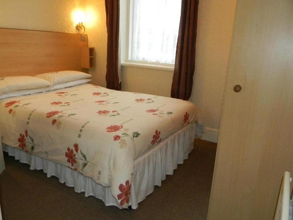 Bed, Bedroom, wardrobe