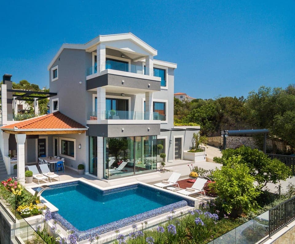 Property building, Swimming pool