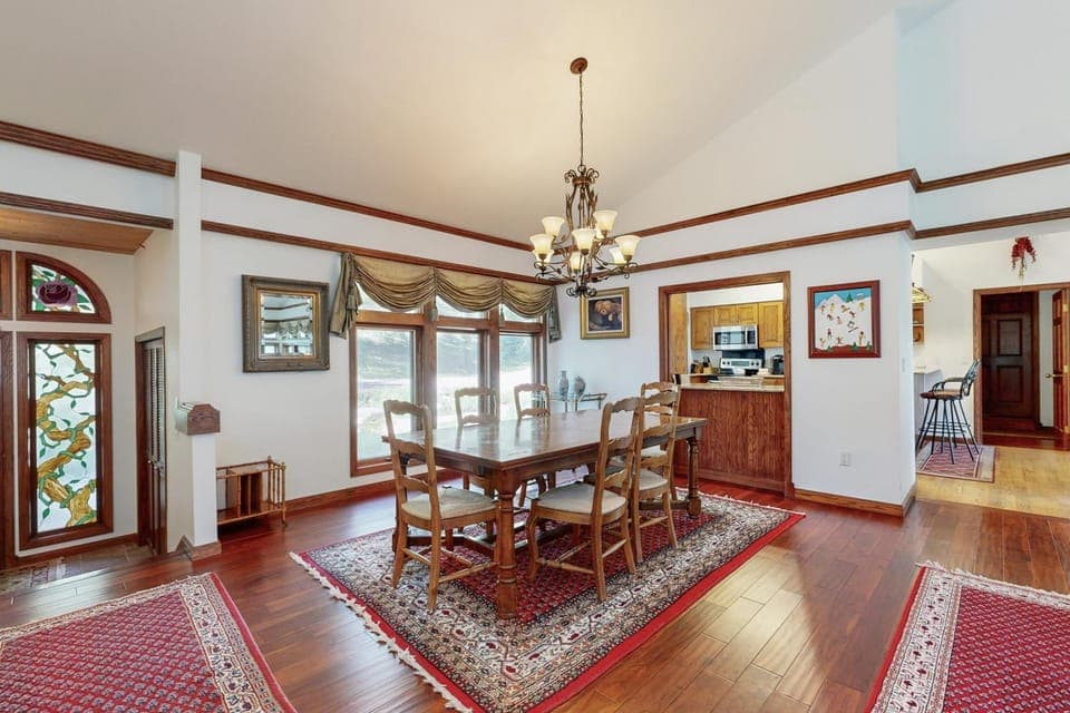 Wayne Creek Residence House in Avon